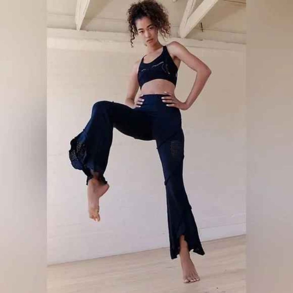 New Free People Now You See Me Flare Pants Black Size Medium MSRP $168
